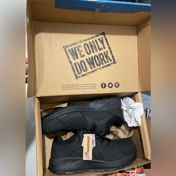 FSI Nautilus 2530: Women’s Guard Black Composite Toe EH Athletic Work Shoe - Picture 3 of 4